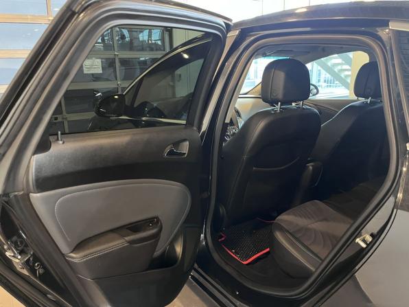 Opel Astra J Рестайлинг с пробегом 2013 года, цена 670 000 рублей, 221136 км, седан, Автокод Объявления