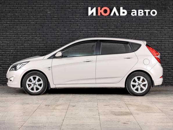Hyundai Solaris I Рестайлинг с пробегом 2015 года, цена 970 000 рублей, 107244 км, хэтчбек, Автокод Объявления