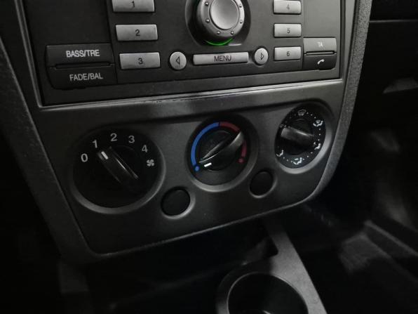 Ford Fusion I Рестайлинг с пробегом 2007 года, цена 360 000 рублей, 279198 км, хэтчбек, Автокод Объявления