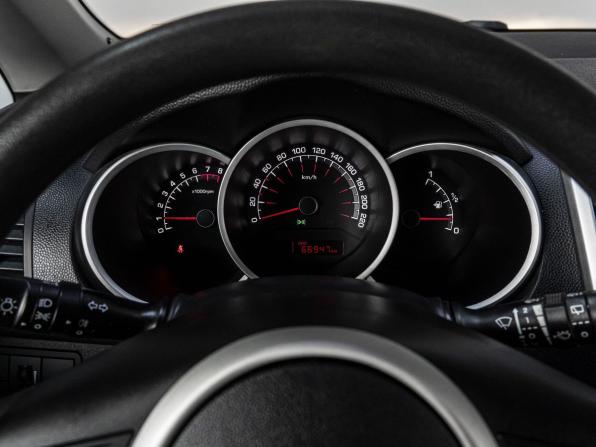 Kia Venga I с пробегом 2012 года, цена 950 000 рублей, 66943 км, компактвэн, Автокод Объявления