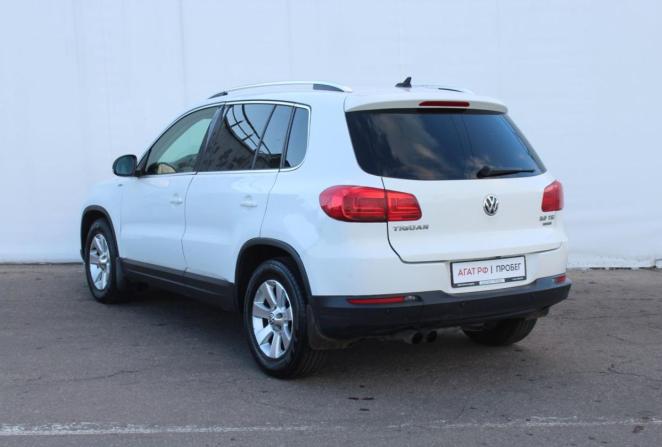 Volkswagen Tiguan I Рестайлинг с пробегом 2013 года, цена 1 370 000 рублей, 239399 км, внедорожник, Автокод Объявления