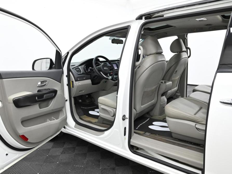 Kia Carnival III Москва  - изображение 12
