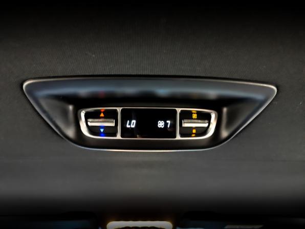 Mercedes-Benz Vito III (W447) Рестайлинг с пробегом 2019 года, цена 4 900 000 рублей, 150800 км, минивэн, Автокод Объявления