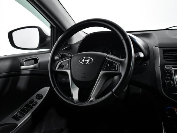Hyundai Solaris I Рестайлинг с пробегом 2016 года, цена 785 000 рублей, 213847 км, седан, Автокод Объявления