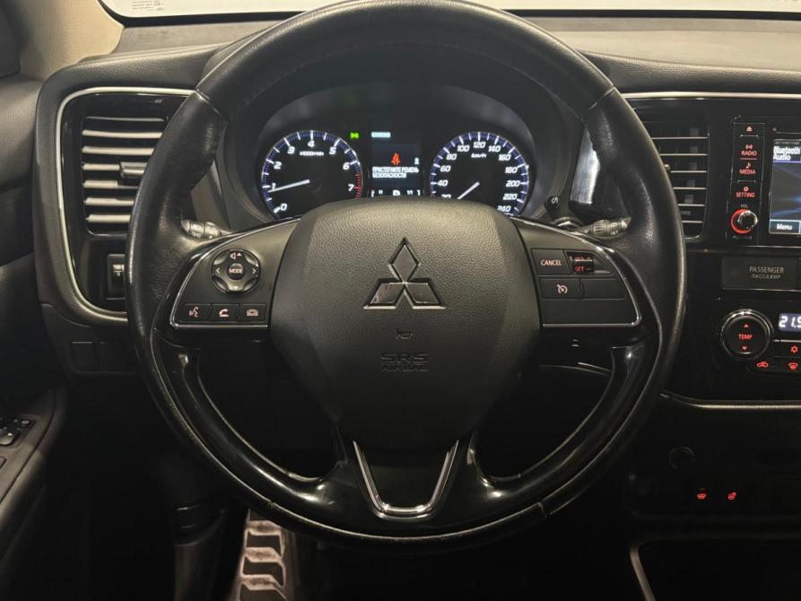 Mitsubishi Outlander III Рестайлинг 2 Санкт-Петербург  - изображение 15