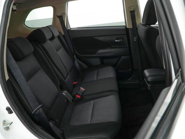 Mitsubishi Outlander III Рестайлинг 3 с пробегом 2018 года, цена 2 035 055 рублей, 99579 км, внедорожник, Автокод Объявления
