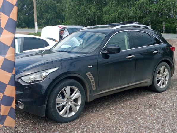 Infiniti FX II (S51) Рестайлинг с пробегом 2012 года, цена 1 300 000 рублей, 181000 км, внедорожник, Автокод Объявления