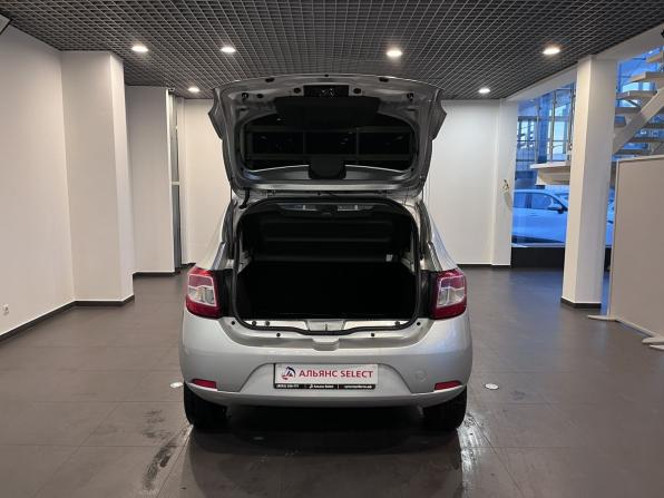 Renault Sandero II с пробегом 2017 года, цена 890 000 рублей, 94281 км, хэтчбек, Автокод Объявления