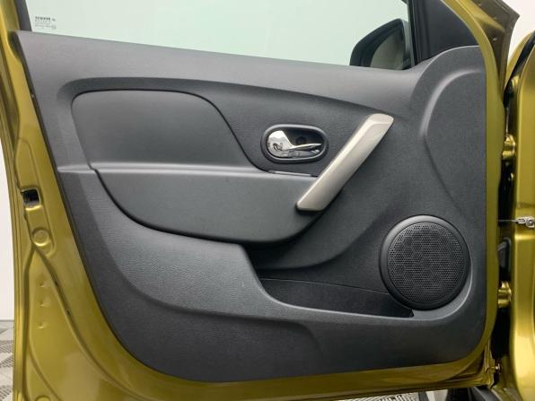 Renault Sandero II с пробегом 2016 года, цена 889 000 рублей, 131278 км, хэтчбек, Автокод Объявления