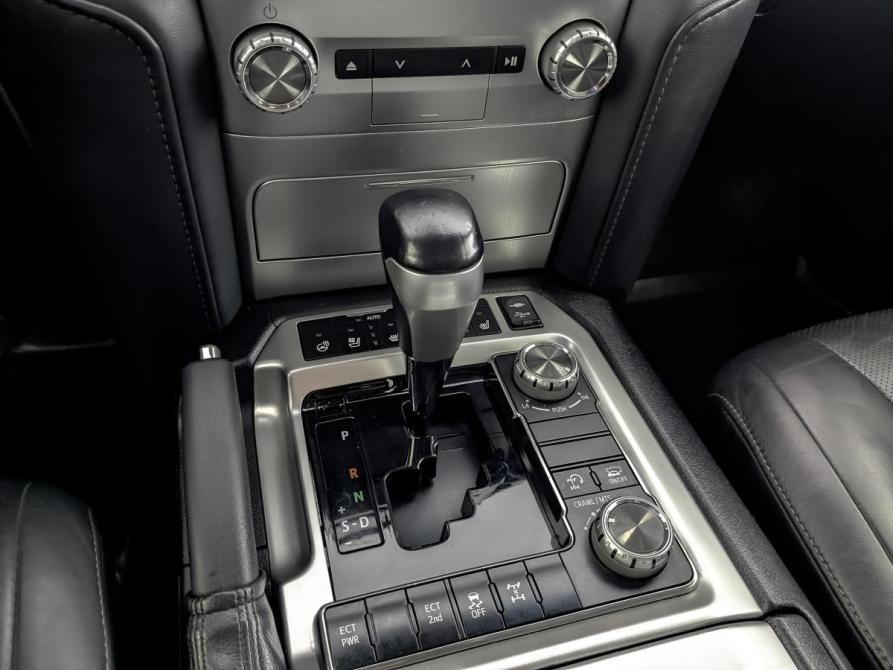 Toyota Land Cruiser 200 Series Рестайлинг 2 Москва  - изображение 29