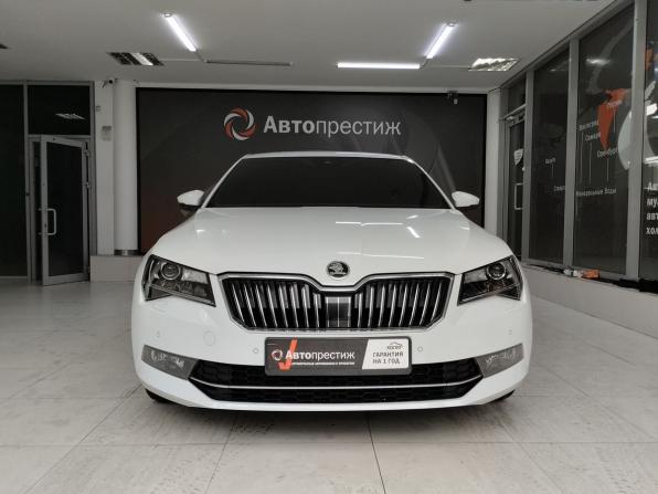 Skoda Superb III с пробегом 2018 года, цена 2 350 000 рублей, 140035 км, универсал, Автокод Объявления