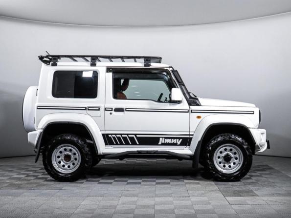 Suzuki Jimny IV с пробегом 2019 года, цена 2 800 000 рублей, 31655 км, внедорожник, Автокод Объявления