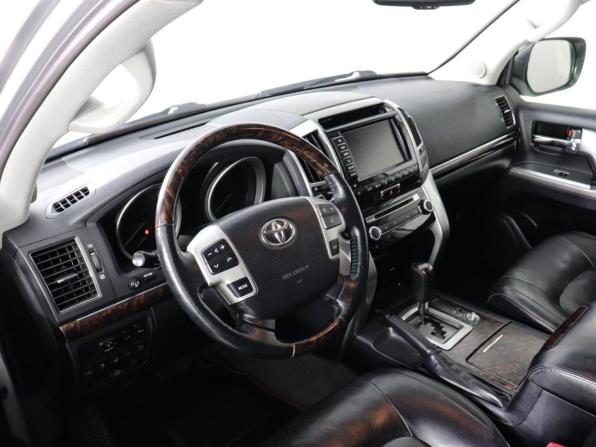 Toyota Land Cruiser 200 Series Рестайлинг 1 с пробегом 2014 года, цена 2 740 000 рублей, 282872 км, внедорожник, Автокод Объявления