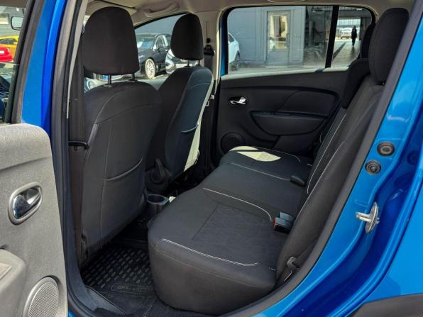 Renault Sandero II Рестайлинг с пробегом 2018 года, цена 1 199 000 рублей, 92581 км, хэтчбек, Автокод Объявления