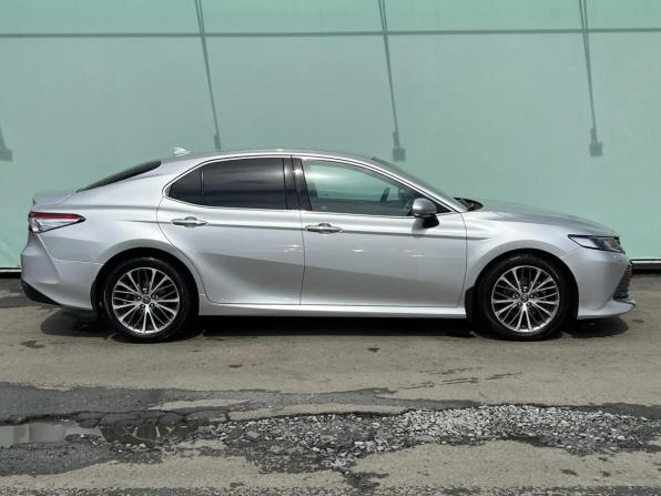 Toyota Camry VIII (XV70) с пробегом 2019 года, цена 2 699 000 рублей, 130776 км, универсал, Автокод Объявления