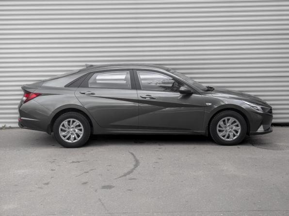 Hyundai Elantra VII (CN7) с пробегом 2022 года, цена 2 100 000 рублей, 31025 км, седан, Автокод Объявления