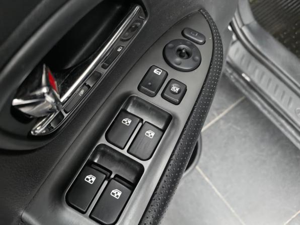 Kia Carens II (UN) с пробегом 2011 года, цена 720 000 рублей, 247015 км, минивэн, Автокод Объявления