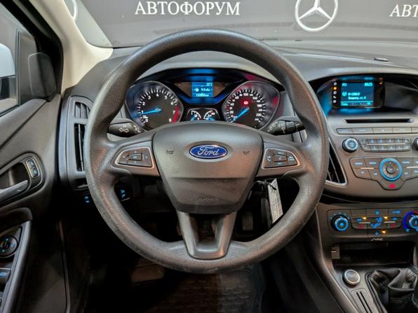 Ford Focus III Рестайлинг с пробегом 2015 года, цена 1 050 000 рублей, 132700 км, универсал, Автокод Объявления