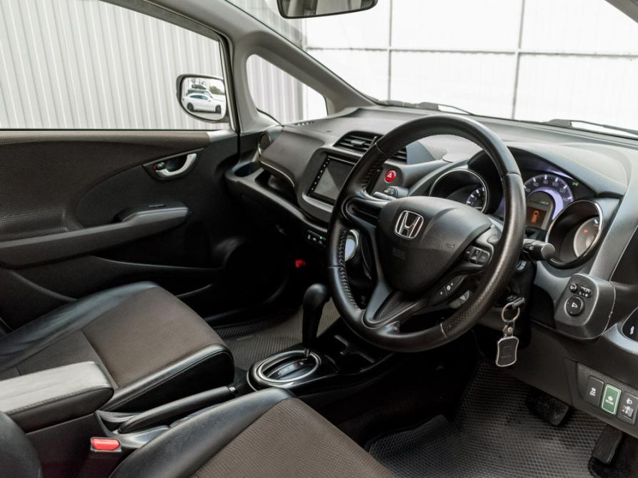 Honda Fit Shuttle I Рестайлинг Екатеринбург  - изображение 11