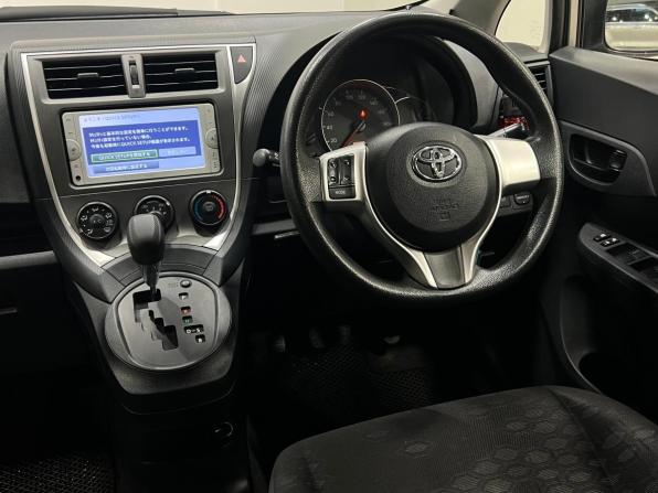 Toyota Ractis II с пробегом 2014 года, цена 910 000 рублей, 135000 км, хэтчбек, Автокод Объявления