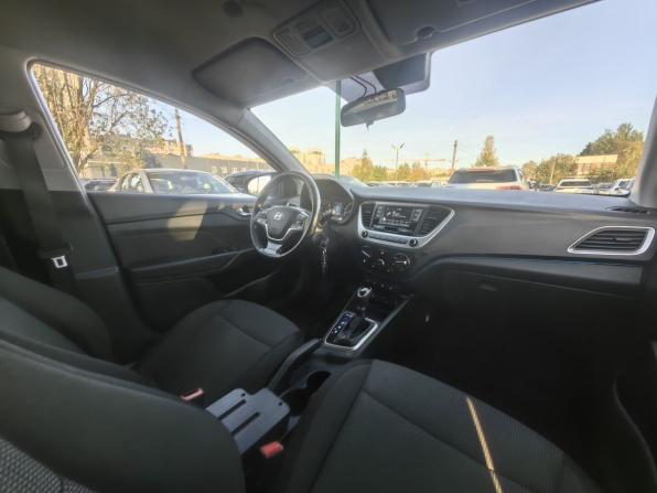Hyundai Solaris II с пробегом 2017 года, цена 989 000 рублей, 192222 км, седан, Автокод Объявления