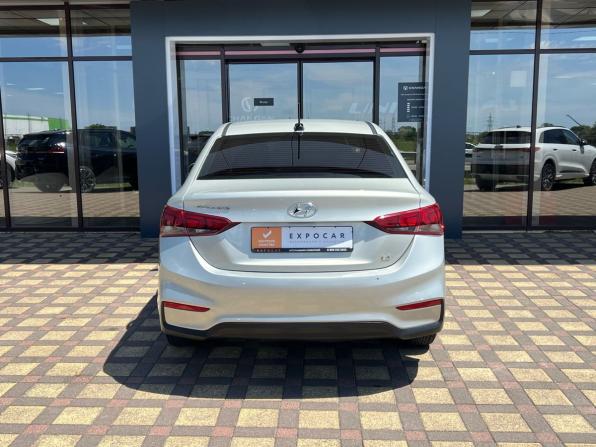 Hyundai Solaris II с пробегом 2018 года, цена 1 420 000 рублей, 111946 км, седан, Автокод Объявления