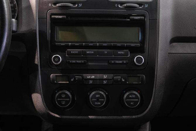 Volkswagen Jetta V с пробегом 2009 года, цена 739 000 рублей, 215000 км, седан, Автокод Объявления