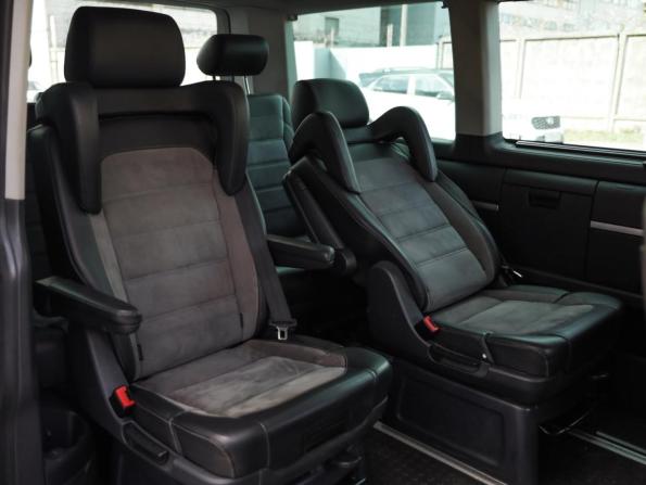 Volkswagen Multivan T6 Рестайлинг с пробегом 2020 года, цена 5 049 000 рублей, 134842 км, минивэн, Автокод Объявления