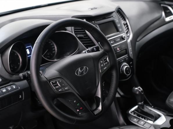 Hyundai Santa Fe III Рестайлинг с пробегом 2015 года, цена 1 632 000 рублей, 266000 км, внедорожник, Автокод Объявления