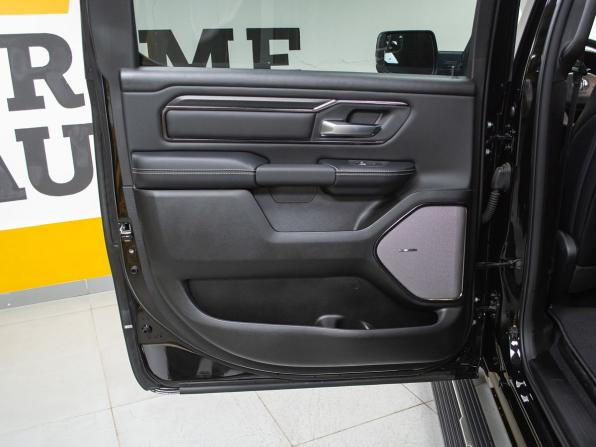 Ram 1500 V Рестайлинг с пробегом 2026 года, цена 10 990 000 рублей, 30 км, offers.body_type.unknown, Автокод Объявления