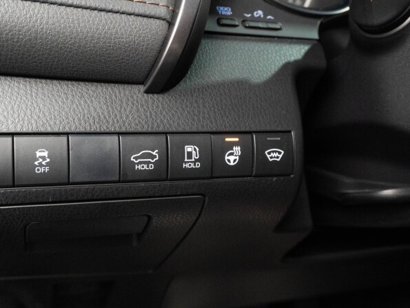 Toyota Camry VIII (XV70) с пробегом 2019 года, цена 2 829 000 рублей, 110961 км, седан, Автокод Объявления
