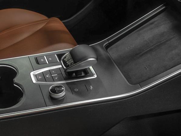 Omoda C5 I с пробегом 2023 года, цена 1 869 900 рублей, 40000 км, внедорожник, Автокод Объявления