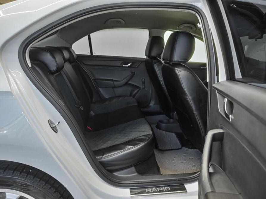 Skoda Rapid I Челябинск  - изображение 16