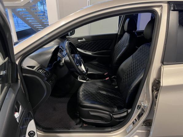 Hyundai Solaris I с пробегом 2011 года, цена 590 000 рублей, 240410 км, хэтчбек, Автокод Объявления