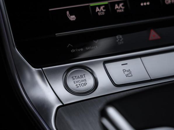 Audi A6 V (C8) с пробегом 2020 года, цена 4 299 000 рублей, 97441 км, седан, Автокод Объявления