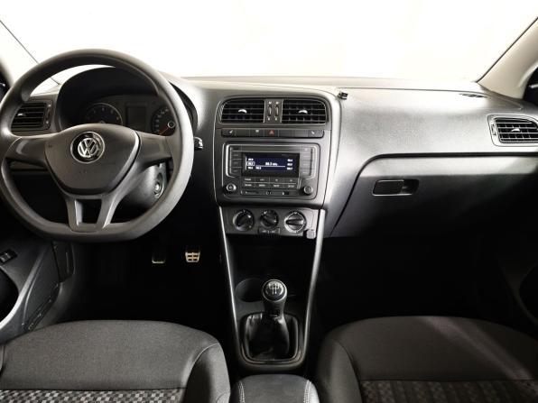 Volkswagen Polo V Рестайлинг с пробегом 2018 года, цена 1 120 000 рублей, 98154 км, седан, Автокод Объявления