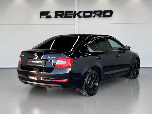 Skoda Octavia III (A7) с пробегом 2015 года, цена 1 349 000 рублей, 169429 км, лифтбек, Автокод Объявления