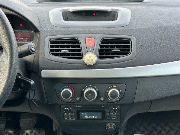 Renault Fluence I Рестайлинг с пробегом 2014 года, цена 899 000 рублей, 103000 км, седан, Автокод Объявления