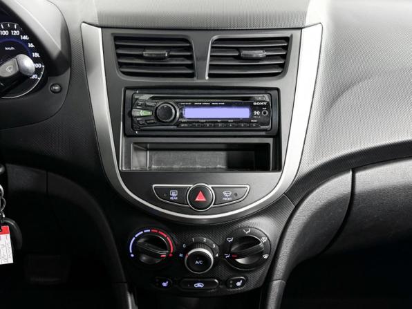 Hyundai Solaris I с пробегом 2011 года, цена 635 000 рублей, 197462 км, седан, Автокод Объявления
