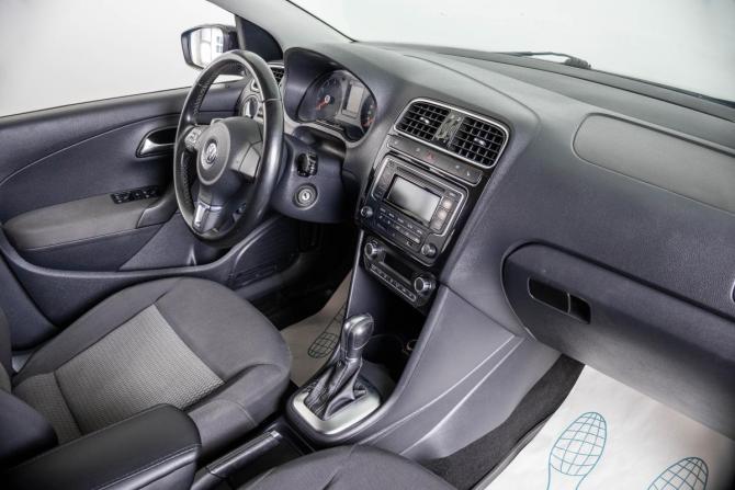 Volkswagen Polo V с пробегом 2014 года, цена 1 049 000 рублей, 155030 км, седан, Автокод Объявления