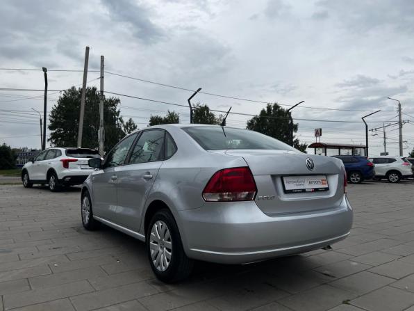 Volkswagen Polo V с пробегом 2015 года, цена 861 000 рублей, 174045 км, седан, Автокод Объявления