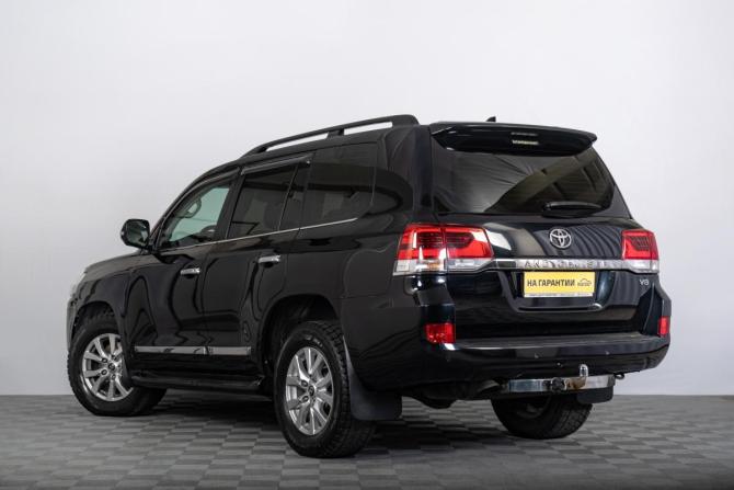 Toyota Land Cruiser 200 Series Рестайлинг 2 с пробегом 2018 года, цена 6 699 000 рублей, 155000 км, внедорожник, Автокод Объявления