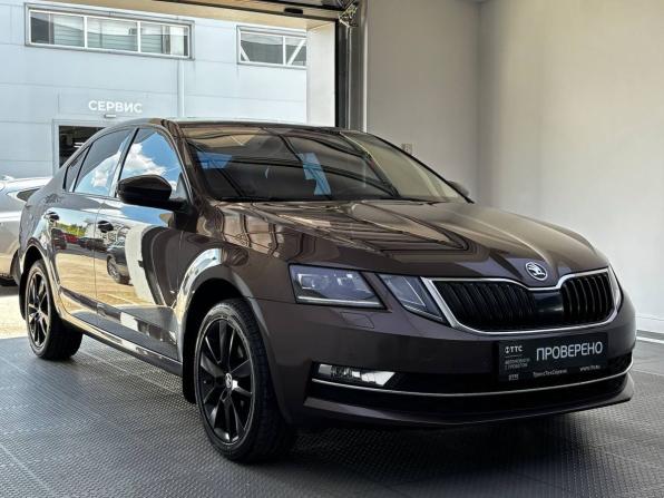 Skoda Octavia III (A7) Рестайлинг с пробегом 2017 года, цена 1 785 000 рублей, 130656 км, лифтбек, Автокод Объявления