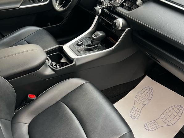 Toyota RAV4 V (XA50) с пробегом 2021 года, цена 4 350 000 рублей, 73045 км, внедорожник, Автокод Объявления