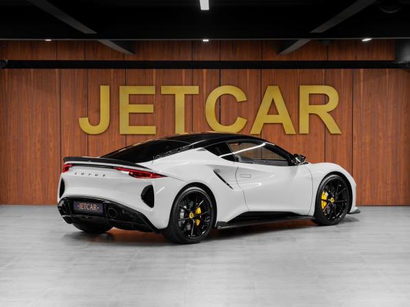 Lotus Emira с пробегом 2023 года, цена 16 840 000 рублей, 4148 км, купе, Автокод Объявления