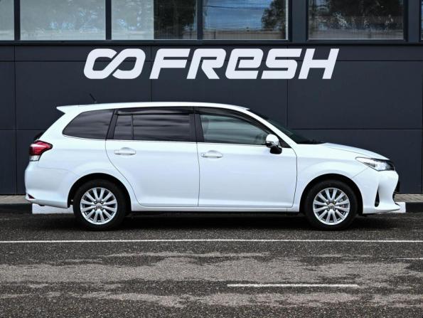 Toyota Corolla XI (E160 E170) Рестайлинг 2 с пробегом 2019 года, цена 1 949 000 рублей, 41340 км, универсал, Автокод Объявления