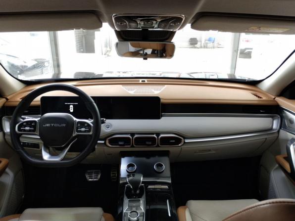 JETOUR X70+ I Рестайлинг с пробегом 2024 года, цена 2 200 000 рублей, 27800 км, внедорожник, Автокод Объявления