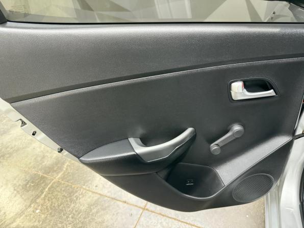 Kia Rio III Рестайлинг с пробегом 2017 года, цена 1 174 000 рублей, 118585 км, седан, Автокод Объявления