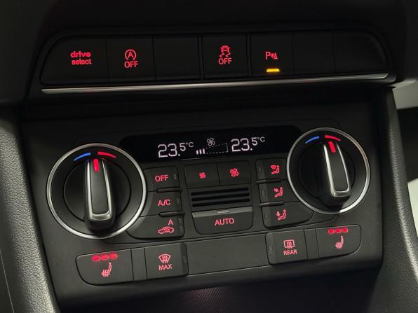 Audi Q3 I (8U) Рестайлинг с пробегом 2018 года, цена 2 599 000 рублей, 125462 км, внедорожник, Автокод Объявления