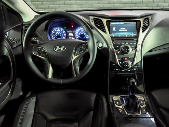 Hyundai Grandeur V с пробегом 2012 года, цена 1 370 000 рублей, 231871 км, седан, Автокод Объявления